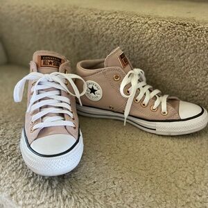 Women’s size 7 Mauve Converse